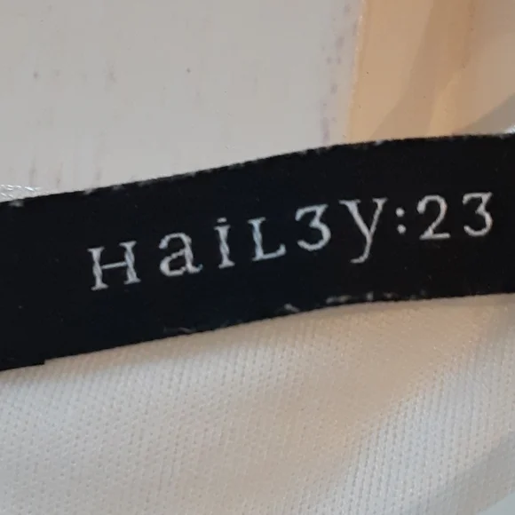 🟥SOLD🟥❗️BoutiqueHAIL3Y:23 Top - Picture 2 of 4